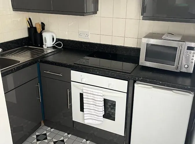 Studio Flat Brighton Hove Border